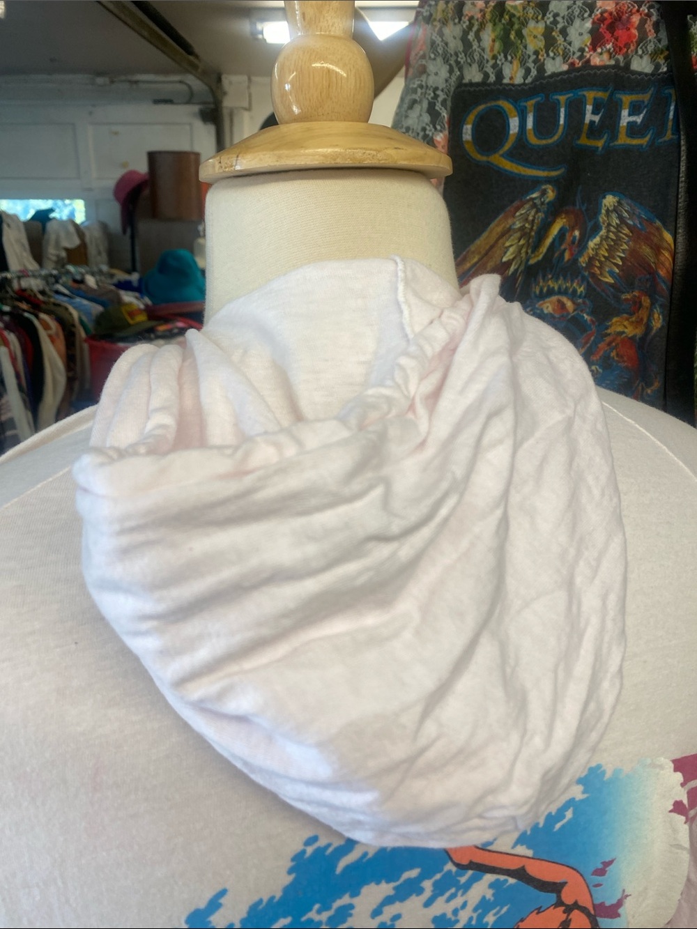 Ocean Pacific -vintage- pale pink teewith Blue, Pink & Black Surf print - Picture 5 of 12